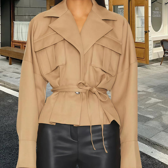 Damen elegante Jacke mit taillierter Silhouette und praktischen Taschen R&B