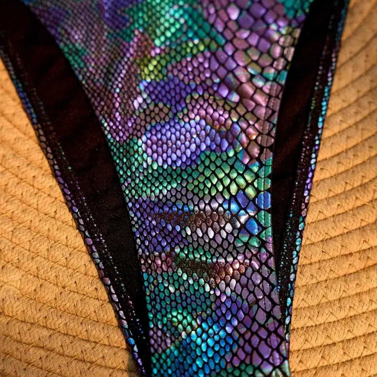 Damen Triangel-Bikini mit schimmerndem Schlangendesign R&B