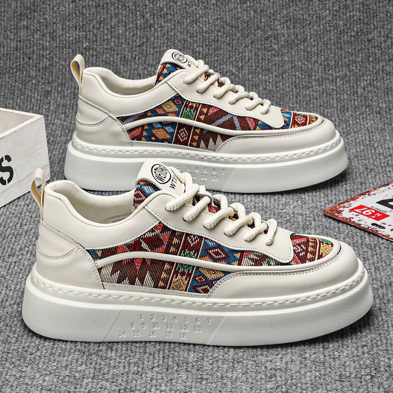Damen bequeme Sneakers mit buntem Ethno-Muster