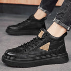 Damen Hohe und robuste Sneakers mit dämpfender Sohle