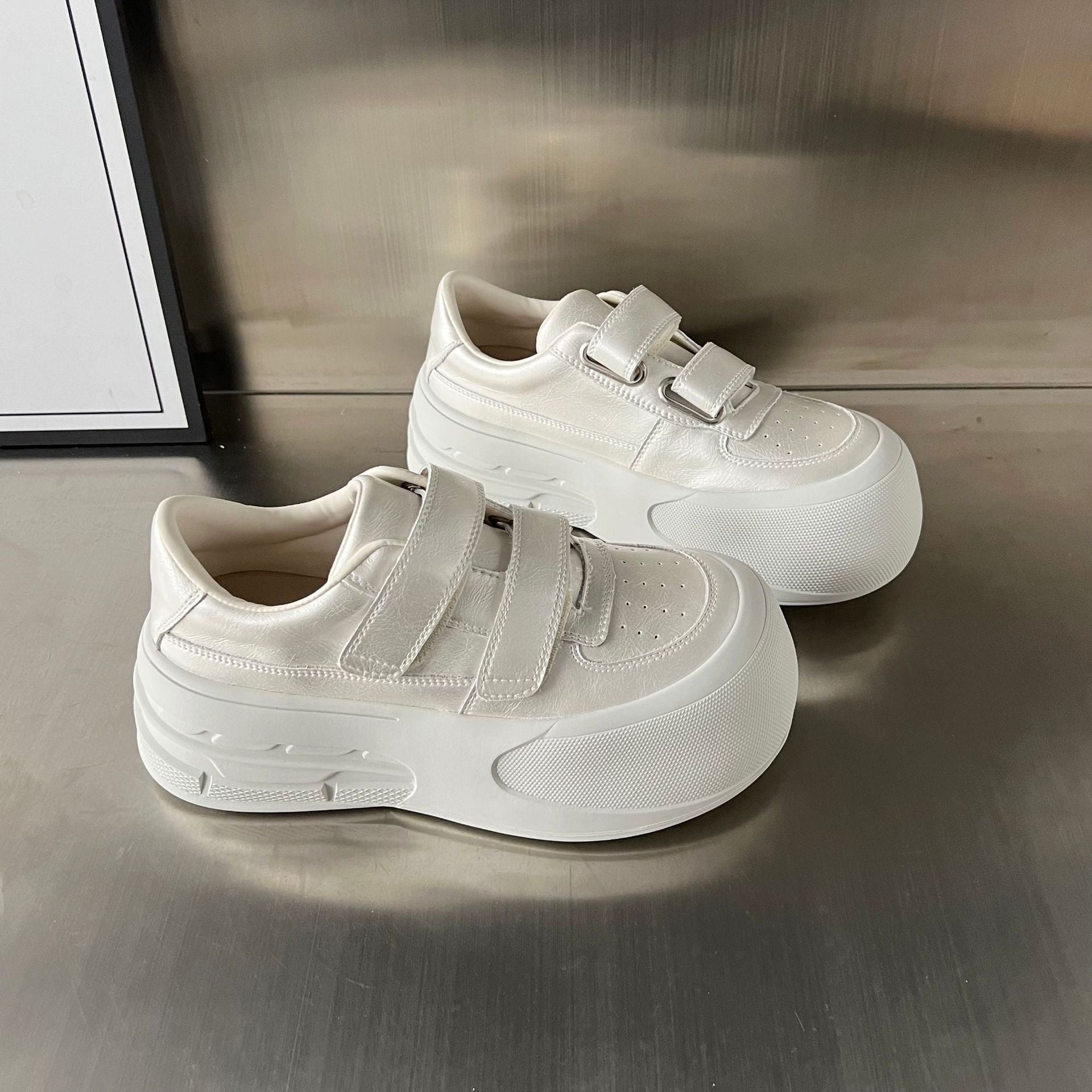 Damen Chunky Sneakers mit verstellbaren Klettverschlüssen und dämpfender Sohle R&B