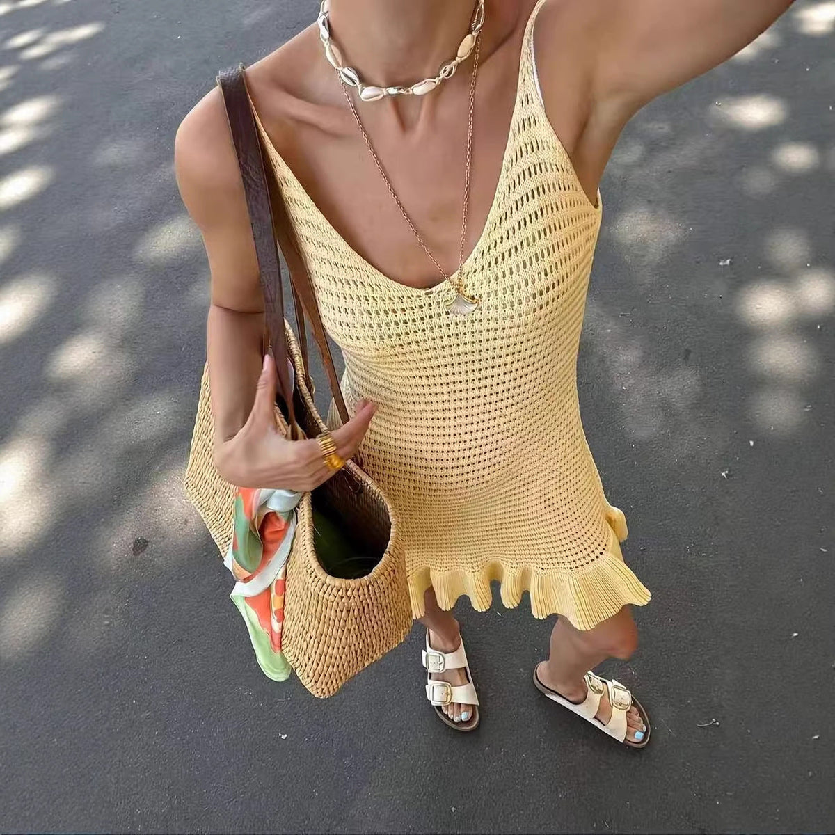 Damen Häkelkleid mit rüschendem Saum