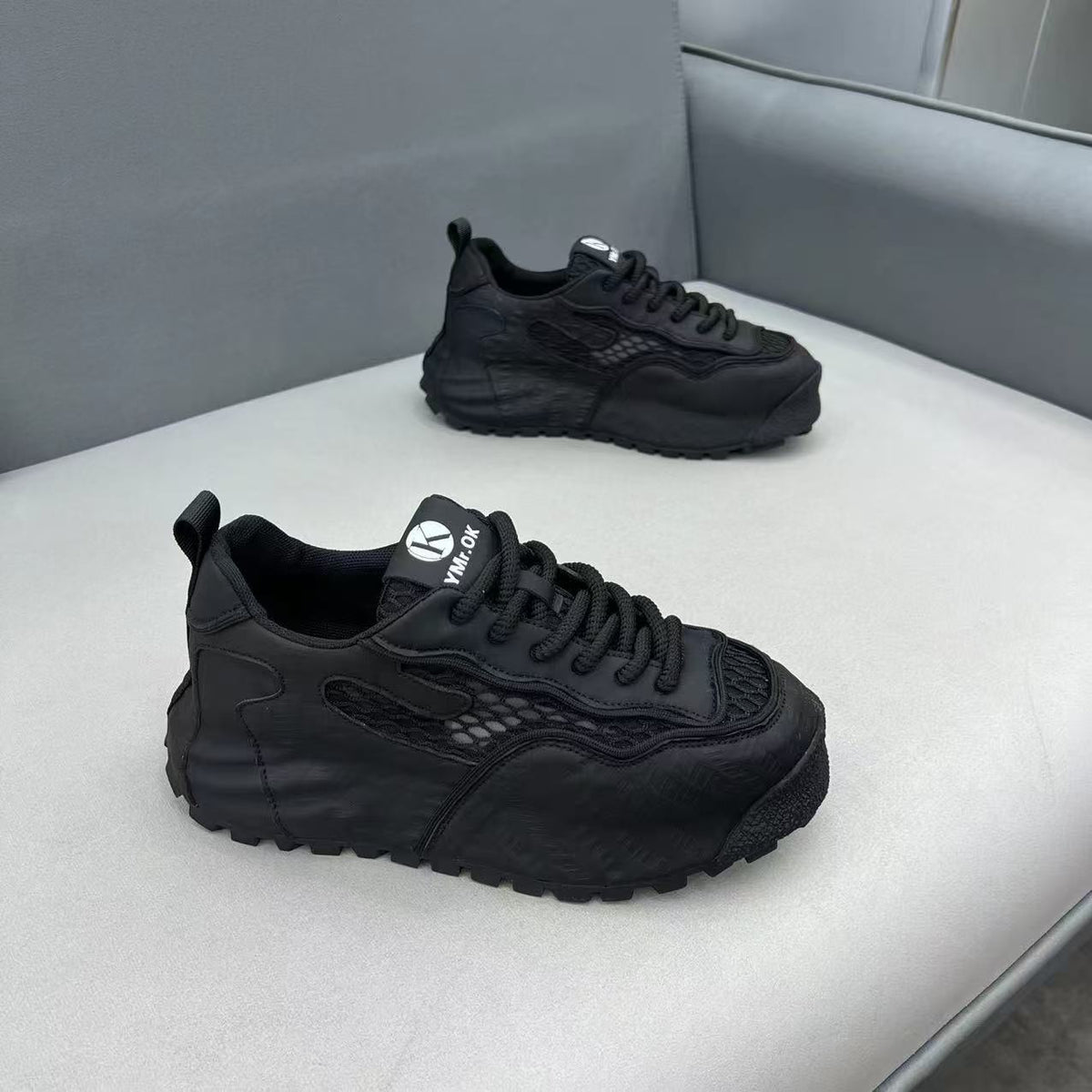 Damen Sportliche Sneakers mit atmungsaktiven Einsätzen und robustem Profil R&B