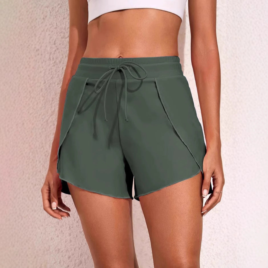 Damen Sportliche Shorts mit innovativen Schnitt und atmungsaktiven Materialien R&B