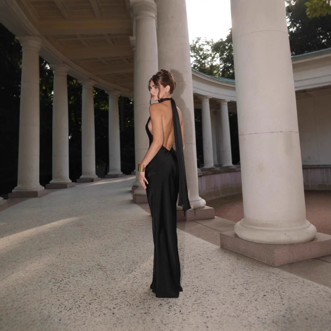 Damen Abendkleid mit elegantem Rückenausschnitt und fließendem Stoff R&B