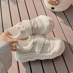 Damen Sneaker mit praktischen Klettverschlüssen und dämpfender Sohle