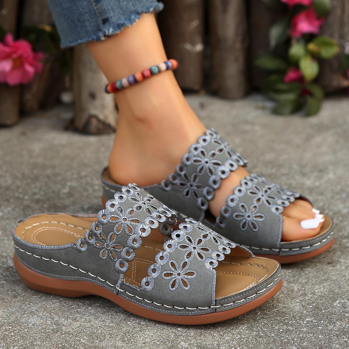 Damen komfortable Riemchen-Sandalen mit floralen Verzierungen R&B