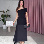 Damen Elegantes Maxikleid mit asymmetrischem Ausschnitt und raffiniertem Träger R&B