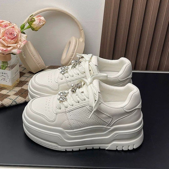 Damen modische Sneaker mit luxuriösem Schmuckdetail und komfortabler Plateau-Sohle R&B