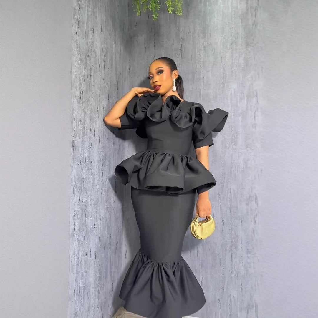 Damen Figurbetontes Kleid mit extravaganten Rüschen und schickem Schößchen R&B