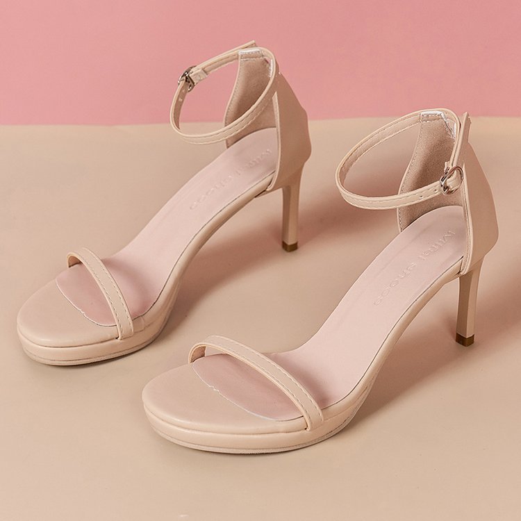 Damen elegante Sandaletten mit schmalen Riemen und zierlichem Absatz