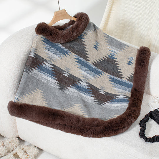 Damen Kuschelpullover mit hochwertigem Kunstfellbesatz und geometrischem Muster R&B
