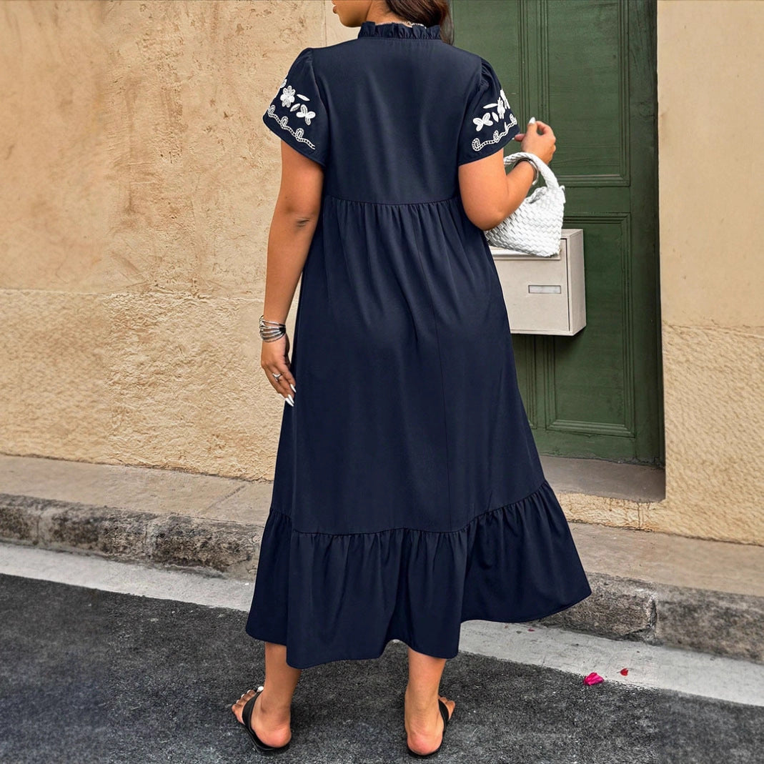 Damen Maxikleid mit floralem Stickdesign und voluminösem Rock R&B