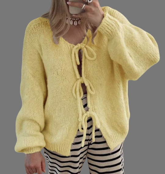 Damen Kuscheliger Strickcardigan mit großzügigem Schnitt und dekorativen Kordeln R&B