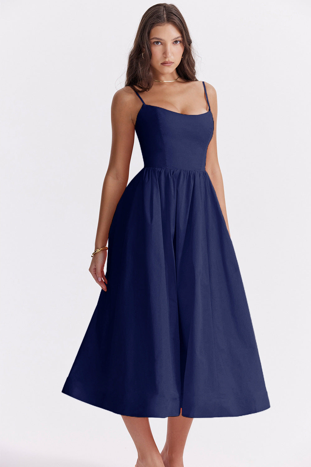 Damen Maxikleid mit schmalen Trägern und schwingendem Rock R&B