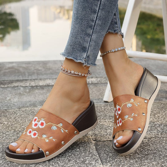 Damen modische Sandalen mit floralem Kunstlederdesign und rutschfester Sohle R&B