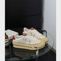 Damen modische Plattform Sneakers mit robustem Obermaterial und glänzendem Akzent R&B