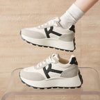 Damen sportliche Plateau-Sneaker mit stylischem Design und komfortabler Dämpfung R&B