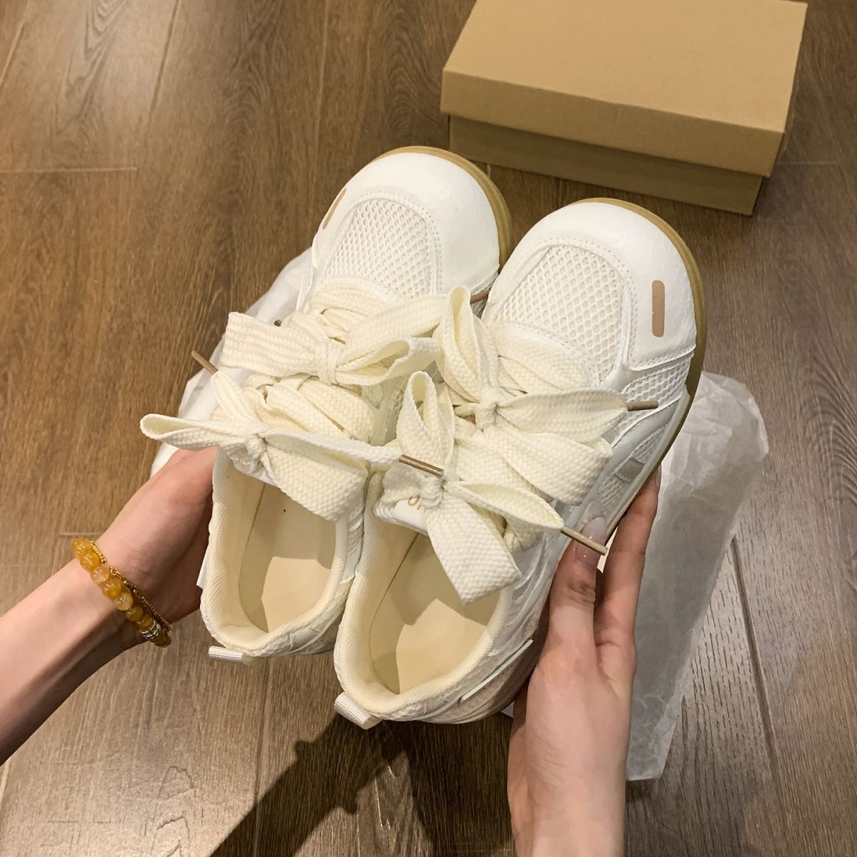 Damen Sneaker mit atmungsaktivem Mesh-Obermaterial und einzigartigem Schleifen-Design