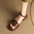 Damen modische Sling-Sandalen mit eleganter Schnallenapplikation
