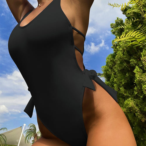 Damen Hochgeschnittener Badeanzug mit eleganten Schnürdetails R&B
