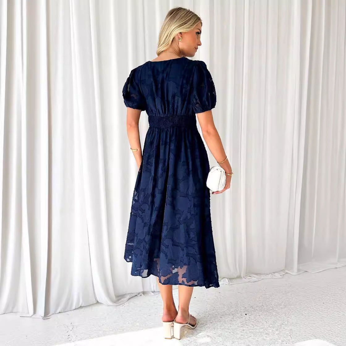 Damen Midi-Kleid mit grafischem Auschnitt und Puffärmeln R&B