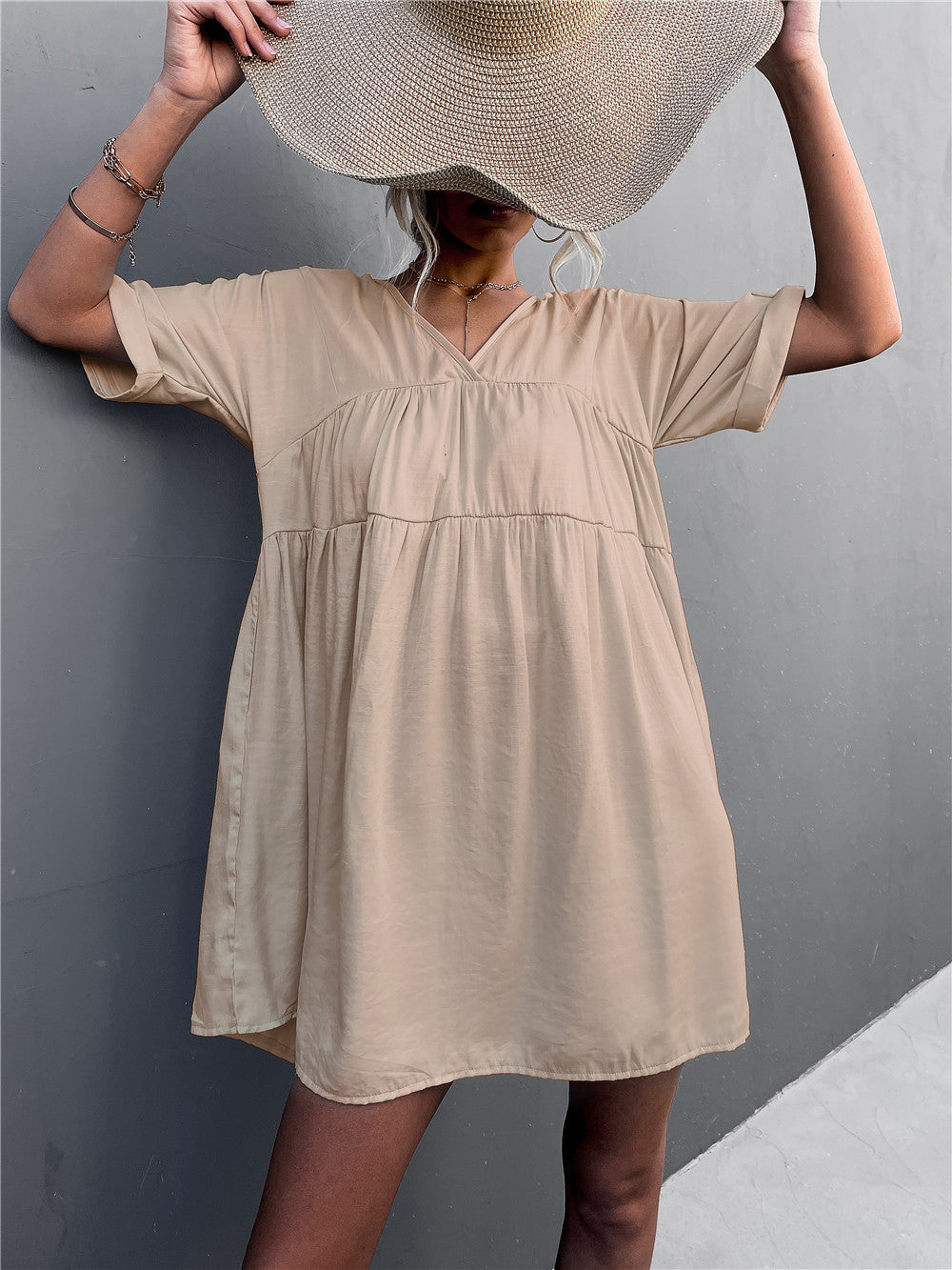 Damen lässiges V-Ausschnitt Sommerkleid mit taillierter Passform und leichtem Stoff R&B