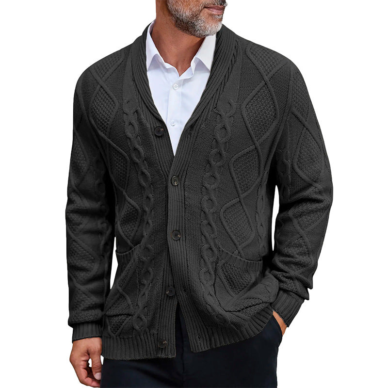 Herren Grobstrickjacke mit elegantem Zopfmuster und praktischen Taschen R&B