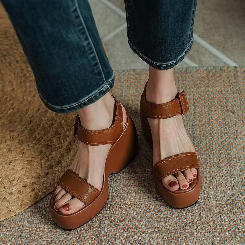 Damen Plateau-Sandalen mit verstellbarem Riemen und komfortablem Absatz