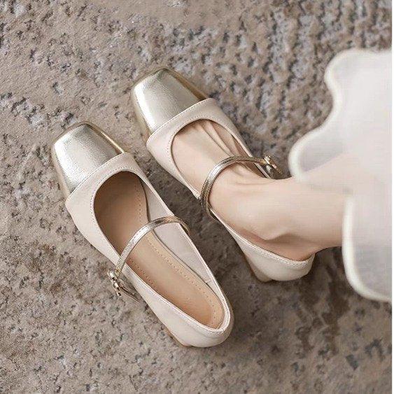 Damen elegante Ballerinas mit geschwungenem Riemen und glänzender Zehenkappe R&B