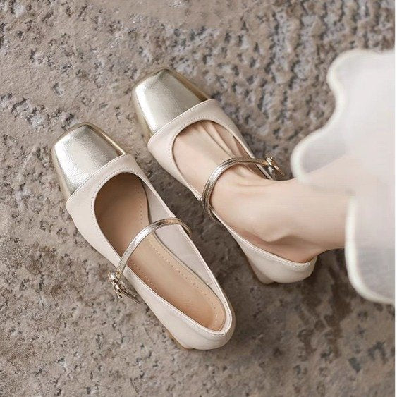 Damen elegante Ballerinas mit geschwungenem Riemen und glänzender Zehenkappe R&B