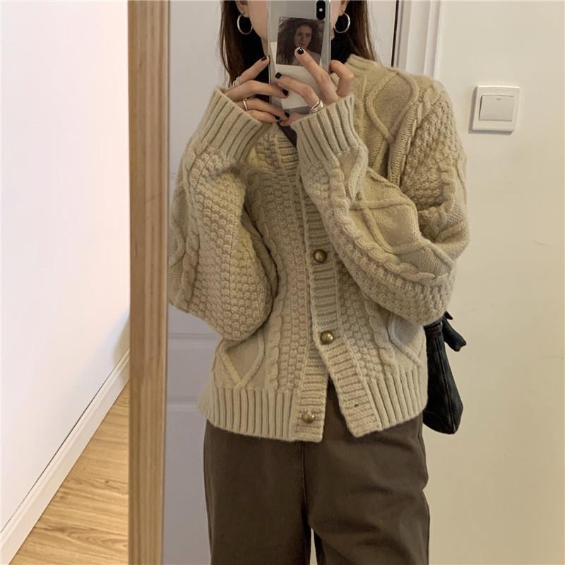 Damen Grobstrick-Cardigan mit Knopfdetails und Zopfmuster R&B