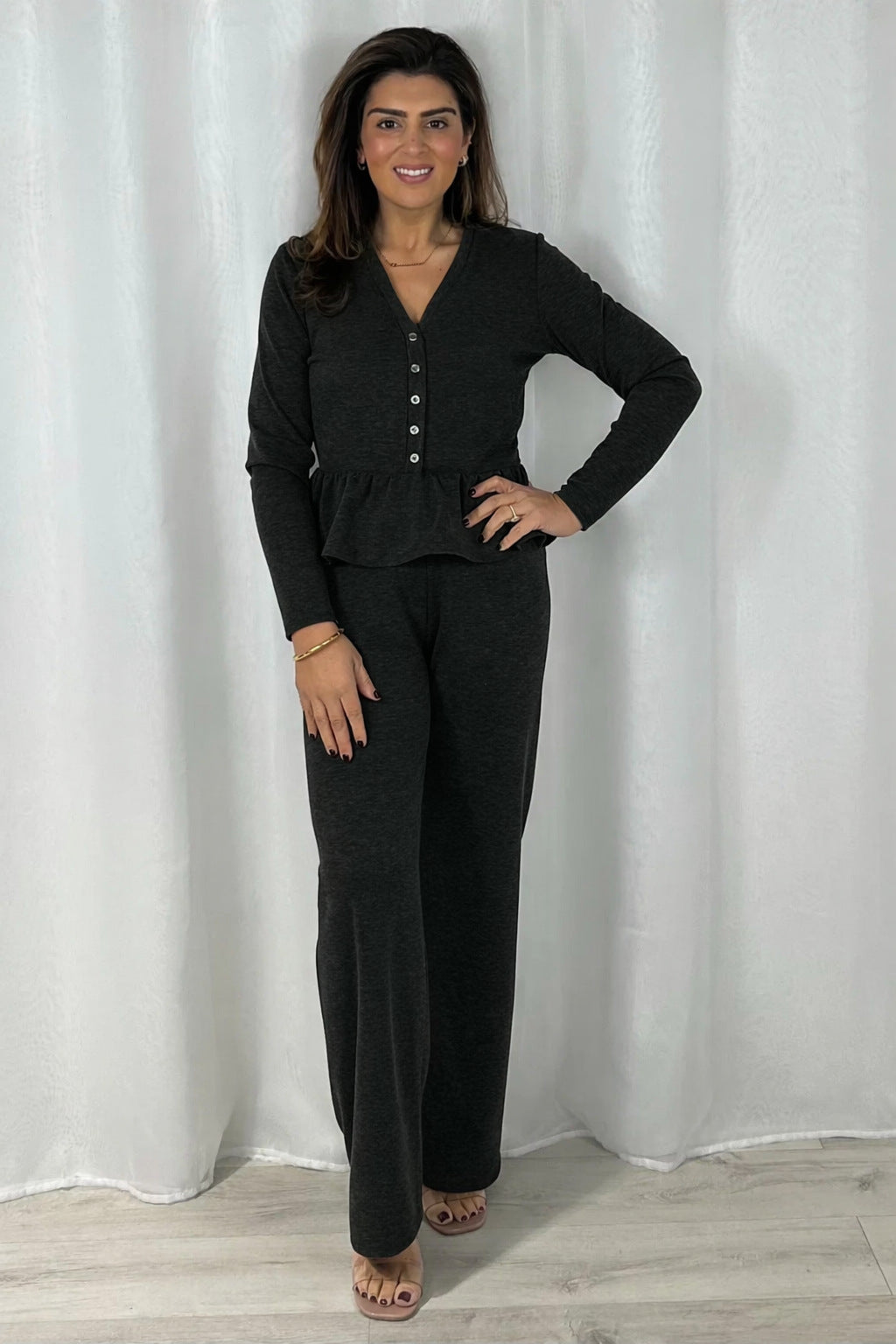 Damen Lounge-Set mit weitem Bein und Rüschendetail R&B