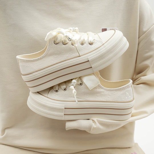 Damen Bequeme Plattform-Sneaker mit verspielten Schnürsenkeln und eleganter Oberfläche R&B