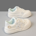 Damen Sneakers mit leichtem Profil und trendy Sternen-Details