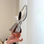 Damen Slingback-Ballerinas mit elegantem Schleifendetail und schimmernder Oberfläche
