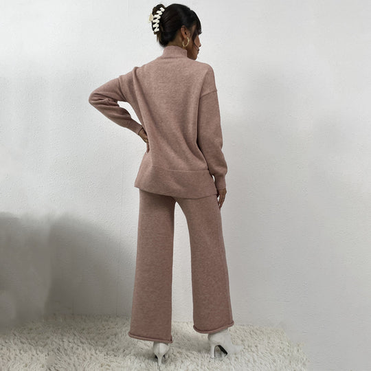 Damen eleganter Strickanzug mit hohem Kragen und farbenfrohem Muster R&B