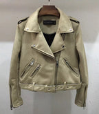 Damen Bikerjacke aus hochwertigem Wildleder mit stilvollen Reißverschlussdetails