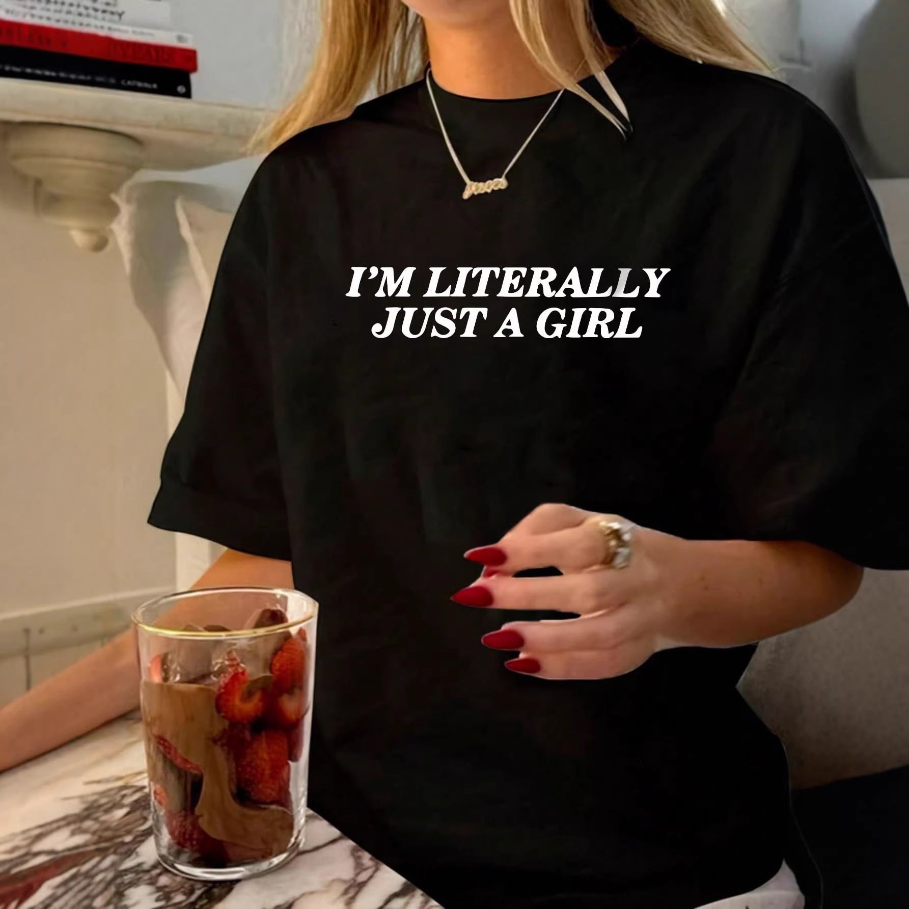 Damen Oversized Statement T-Shirt mit kreativem Schriftzug R&B