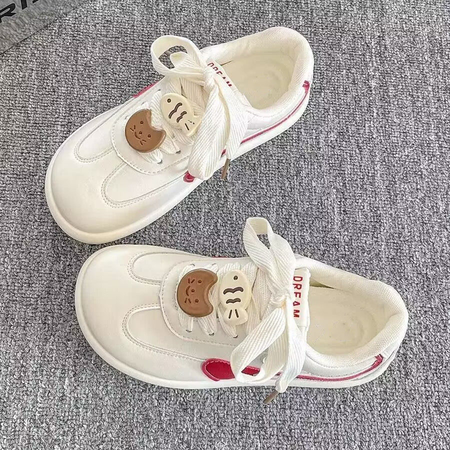 Damen Sneaker mit verspieltem Design und praktischen Schnürverschlüssen R&B