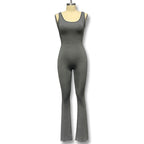 Damen Eleganter Jumpsuit mit figurbetonendem Schnitt und flared Beinen R&B