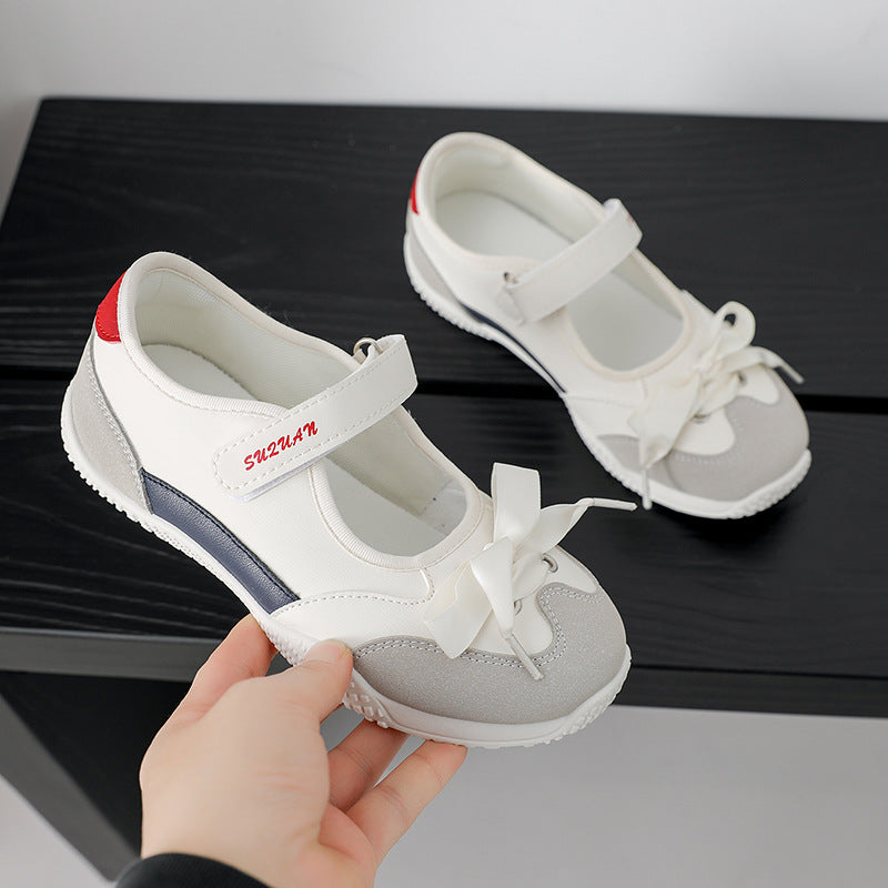Damen Sportliche Slipper mit modischem Riemendesign und praktischer Klettverschlusslösung R&B