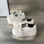 Damen Plateau-Sneaker mit modischem Design und atmungsaktiver Oberfläche R&B