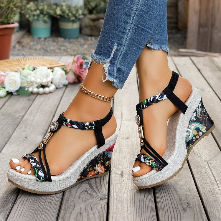Damen Wedgesandalen mit floralem Detail R&B