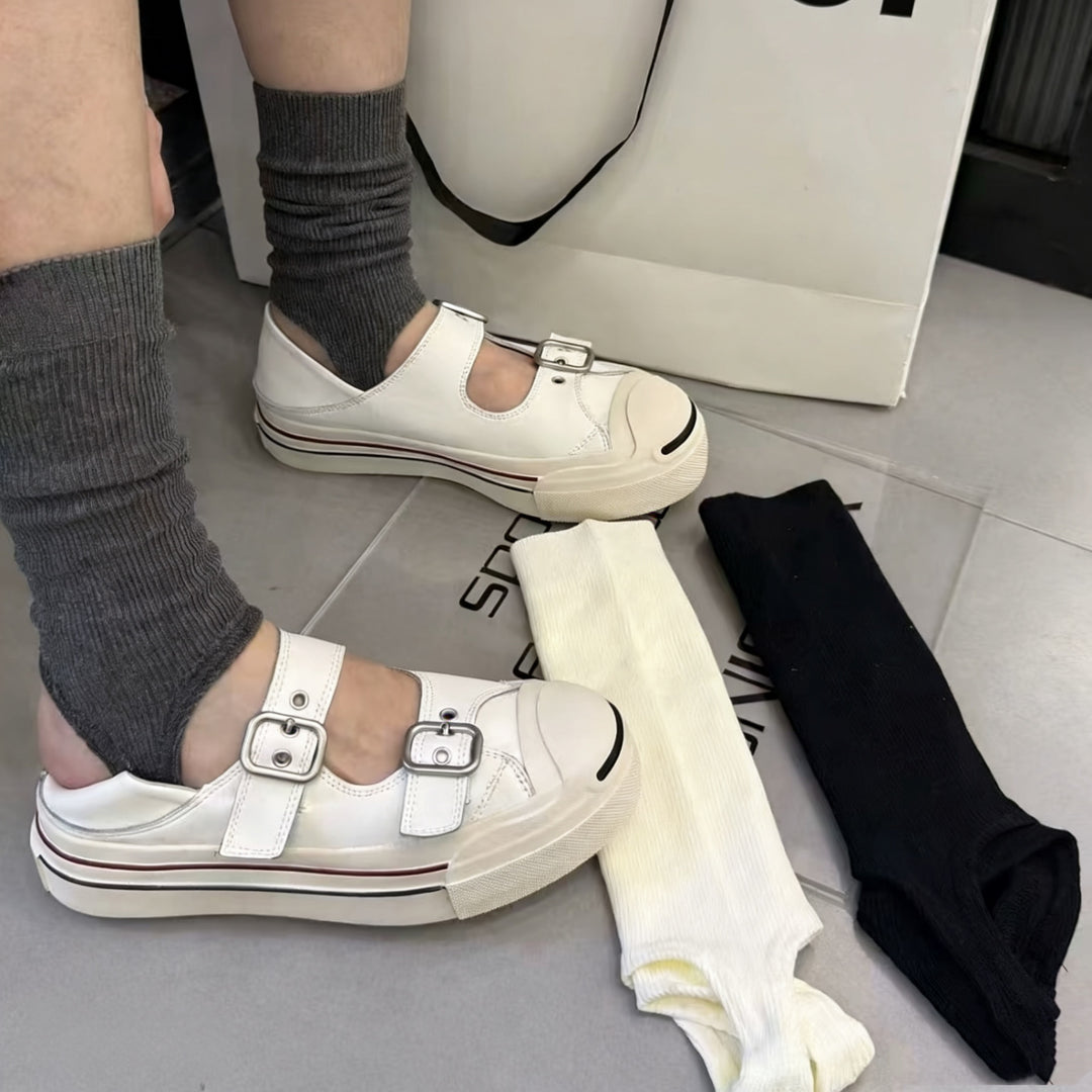 Damen Plateauslipper mit verstellbarem Riemchen und geschlossenen Zehen R&B