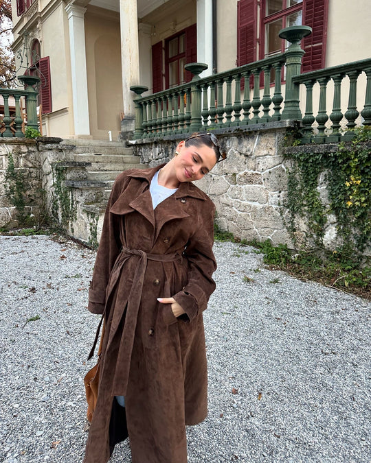 Damen Suede Trenchcoat mit Gürtel und eleganten Knopfdetails R&B