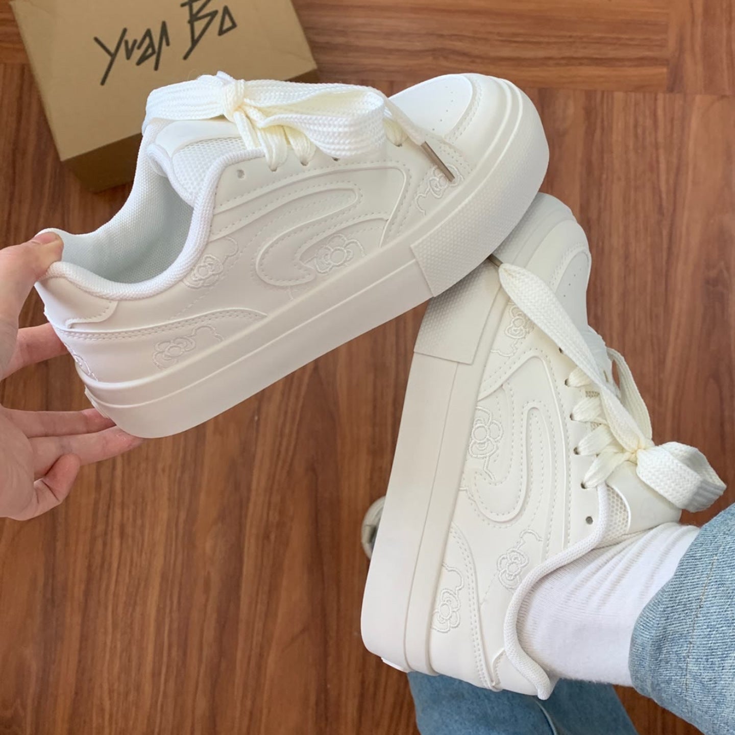 Damen Sportliche Sneakers mit floralem Print und dämpfender Sohle
