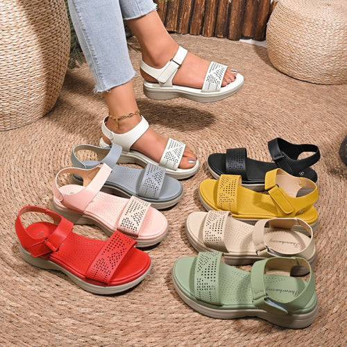 Damen Komfortable Riemensandalen mit perforiertem Design und verstellbarem Riemen R&B