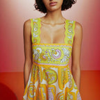 Damen Maxikleid mit verspieltem Paisley-Design und schmalem Taillengürtel