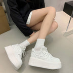 Damen Plateau-Sneaker mit rutschfester Sohle und gepolstertem Kragen R&B